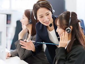 マニュアル通りじゃおもしろくない！マネジメントの楽しさと達成感を感じたいあなたに。＼事務・コールセンターの管理者募集！／